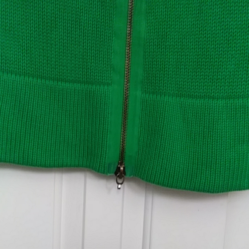 Sweater - Picture 4 of 4